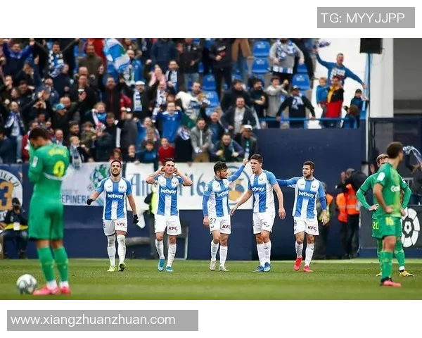 亚特兰大迎战维罗纳两队争夺欧战资格的关键之战